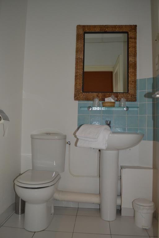 Hotel De France Libourne Room photo