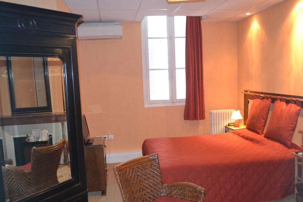 Hotel De France Libourne Room photo